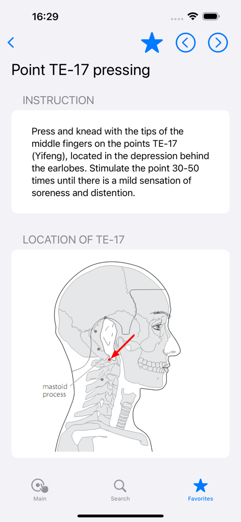 Instrucción y diagrama de ubicación anatómica para el punto de acupresión TE-17 detrás del lóbulo de la oreja.