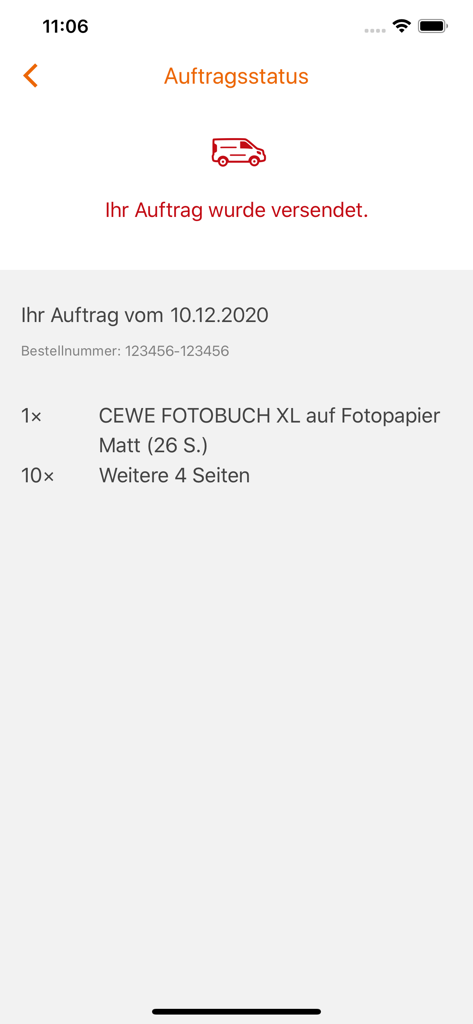Migros Photo Service - Order status screen in the Migros Photo Service app showing a shipped photo book