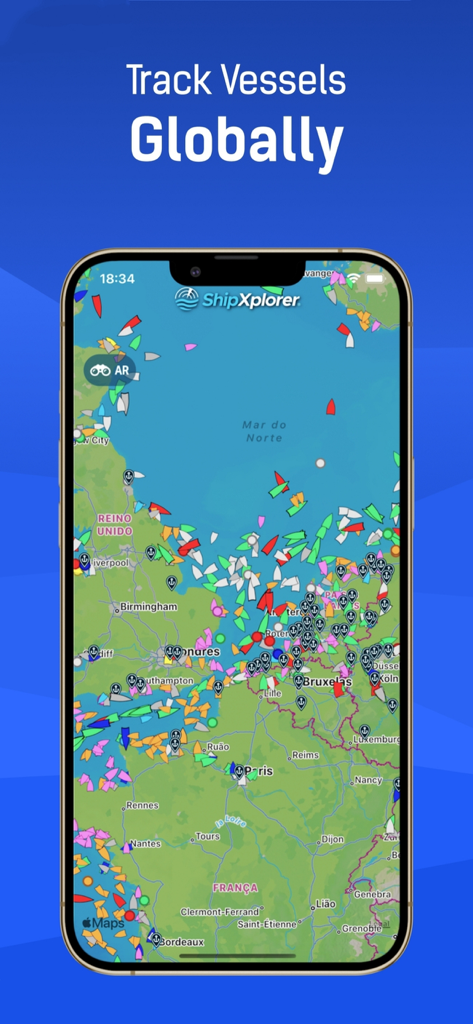 ShipXplorer 모바일 앱 화면에 유럽 지도 상의 실시간 선박 추적 기능이 표시됨