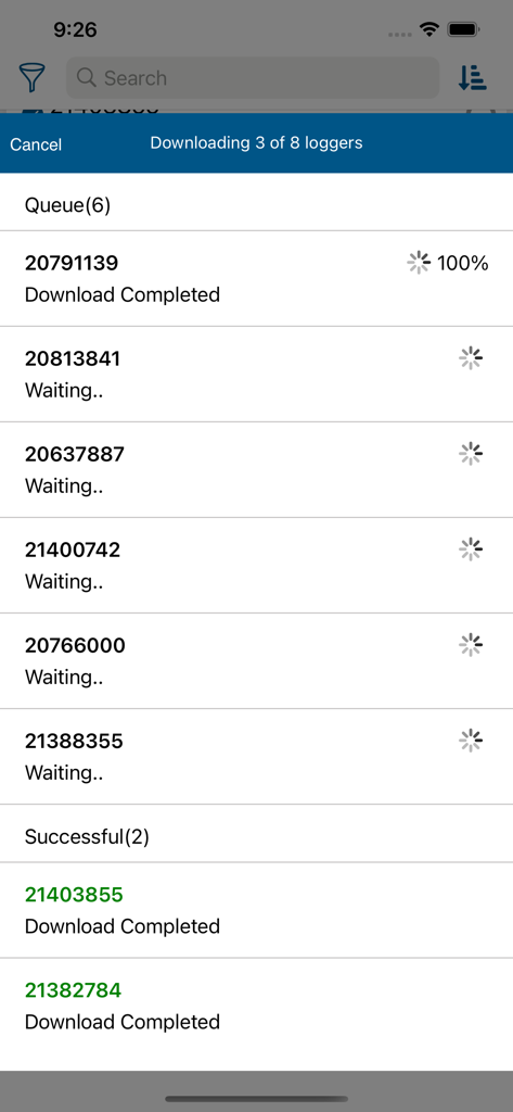 HOBOconnect App-Oberfläche mit einer Warteschlange von Datenloggern, die Umweltdaten herunterladen