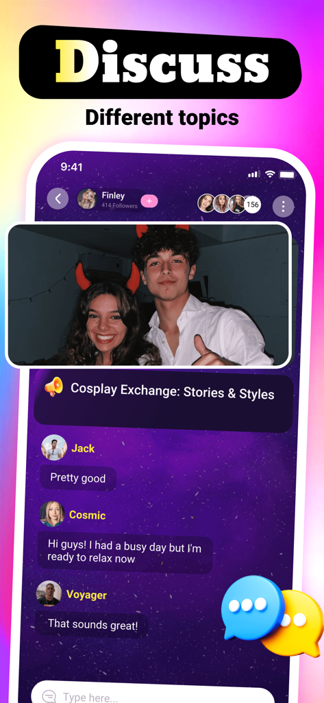 Dress：Video Call，Connect Share - A screen from the Dress app showing a group chat interface for discussing topics like cosplay exchange