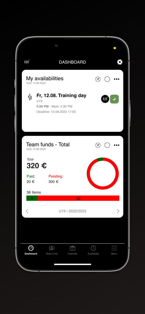 The easy2coach Team Manager app dashboard showing team availability and financial fund tracking.