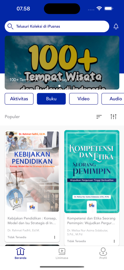 iPusnas - Home screen of the iPusnas mobile app showing popular Indonesian ebooks and a search bar