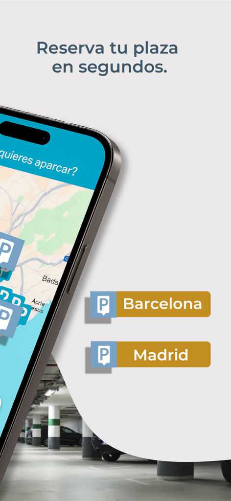 Interfaz de smartphone de la app wesmartPark mostrando opciones de aparcamiento en Madrid y Barcelona