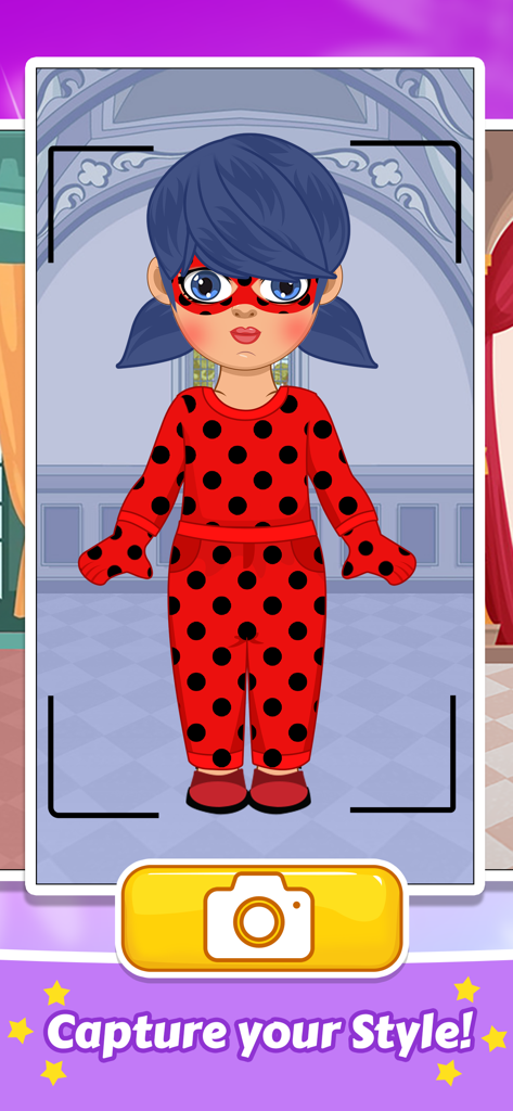 Chibi Doll Dress Up Makeup - Una muñeca Chibi vestida con un traje de superheroína de lunares rojos y negros en una pantalla de captura de fotos