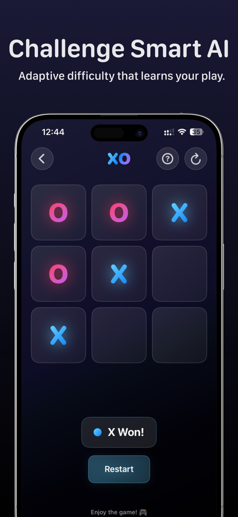 XO Glow: Party Tic Tac Toe - Captura de pantalla del juego XO Glow mostrando una partida completada con marcas X y O de neón azul y rosa en un tema oscuro y una notificación de Victoria para X.