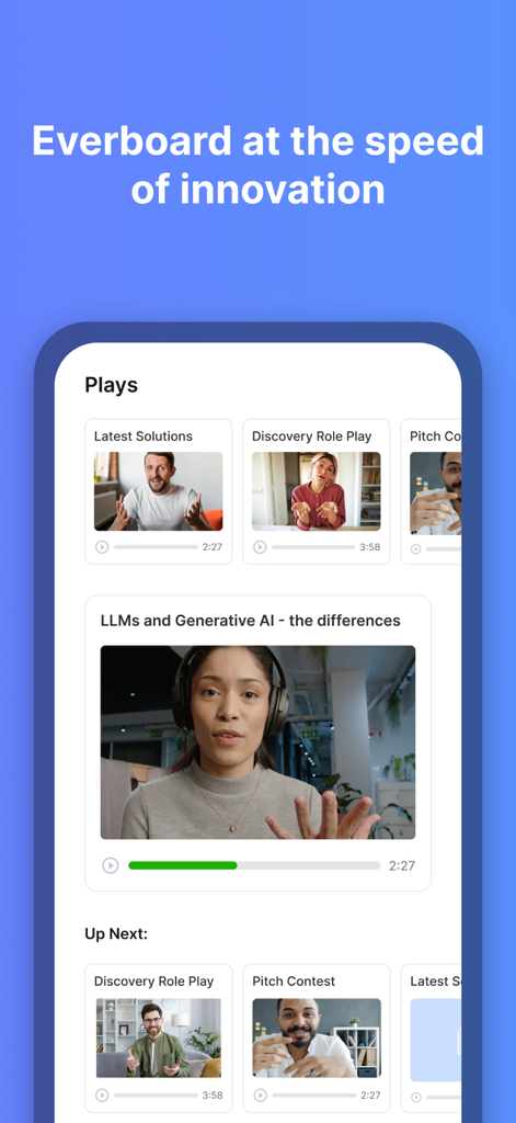 Mobile App-Bildschirm mit Video-Trainings-Plays für Vertrieb und berufliche Weiterentwicklung.