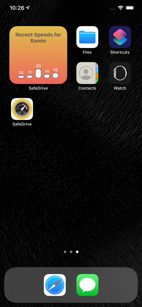 SafeDrive-App-Symbol und Geschwindigkeitsüberwachungs-Widget auf dem iPhone-Homescreen, das die letzten Geschwindigkeiten eines Fahrers anzeigt
