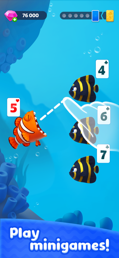 Fishdom Solitaire - Captura de pantalla del minijuego de Fishdom Solitaire con peces coloridos y cartas de juego.