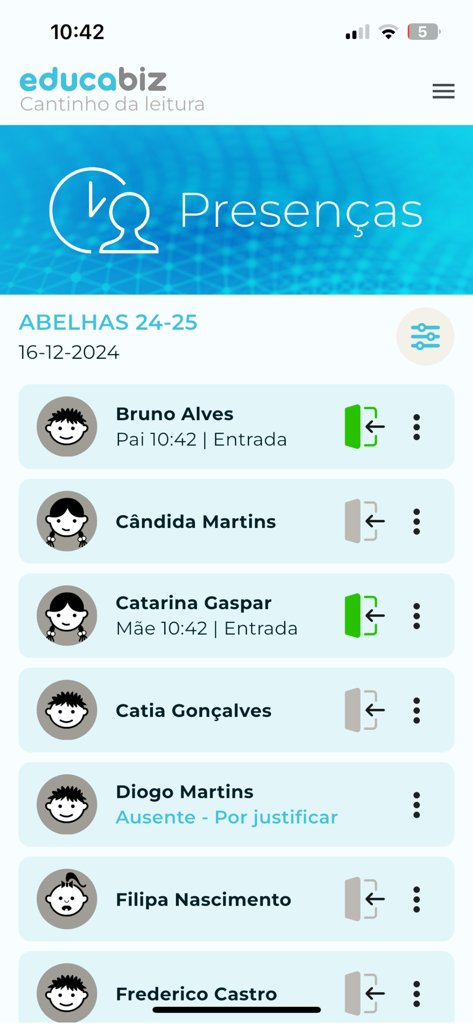 Educabiz - Educabiz mobile app interface showing a daily student attendance list for a classroom