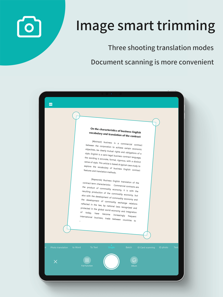 App WorldScan HD su iPad che mostra la rifilatura intelligente automatizzata delle immagini per scansioni di documenti professionali