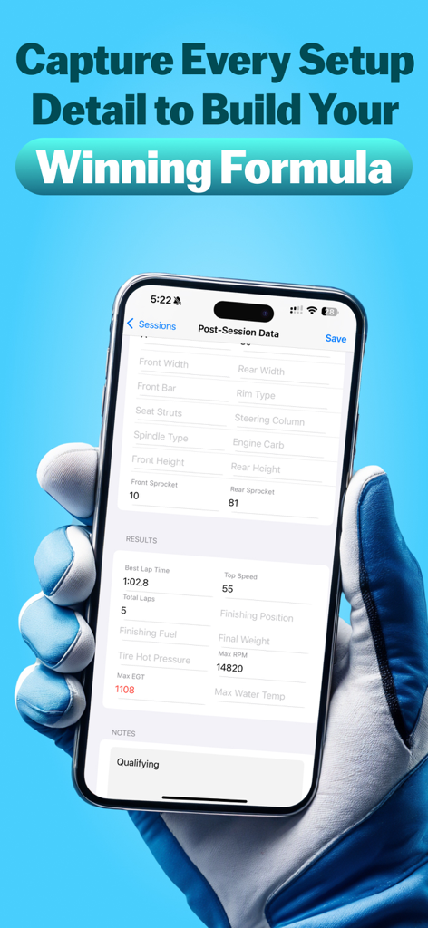 KartTrackerAI - 글러브를 낀 레이서가 KartTrackerAI 앱에서 고카트 세션 설정 세부 정보를 보여주는 스마트폰을 들고 있음