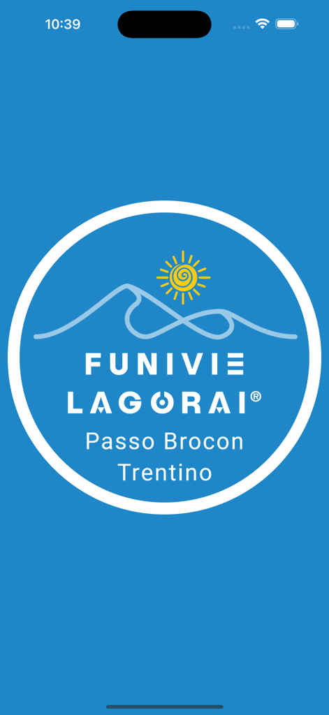 Funivie Lagorai Chalet - 푸른 배경에 산과 태양이 있는 로고를 보여주는 Funivie Lagorai Chalet 앱의 스플래시 화면