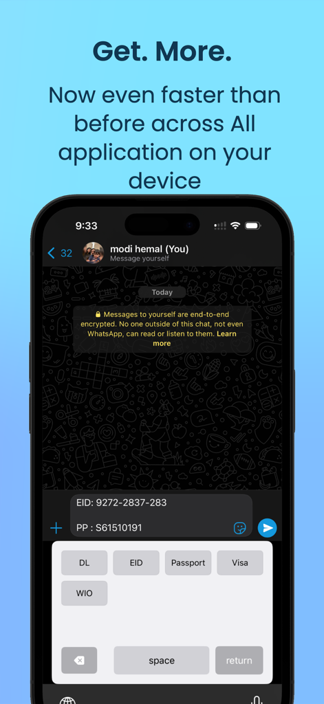 Paste : Copy keyboard - Custom keyboard interface showing quick buttons for inserting ID and passport numbers into a chat message