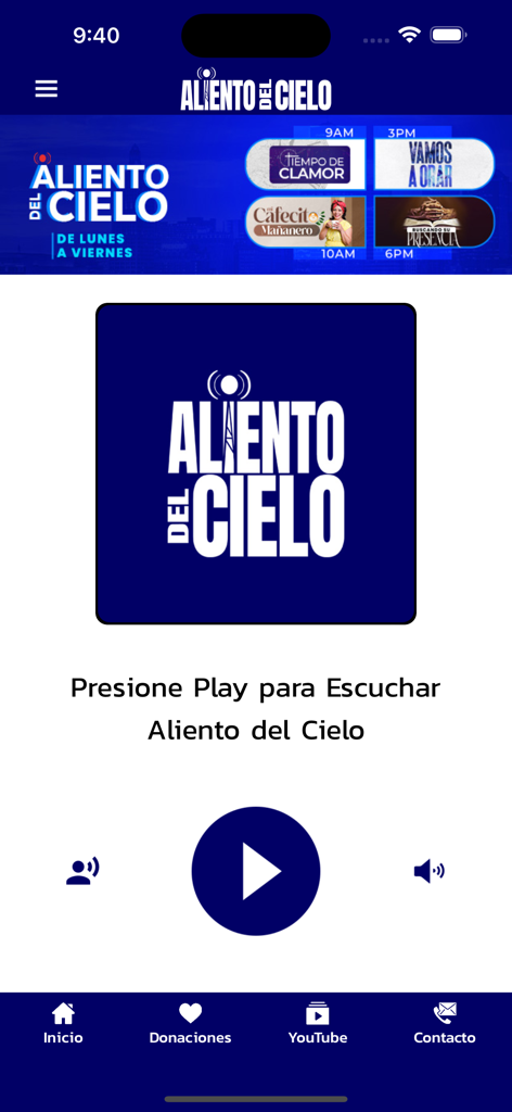 Aliento del Cielo Radio - Home screen of Aliento del Cielo Radio app featuring a large play button and the daily radio program schedule.