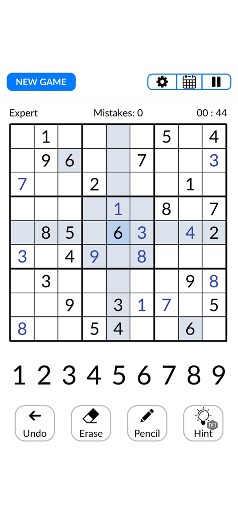 Interfaz del juego Sudoku Clásico que muestra un puzzle de lógica de nivel experto