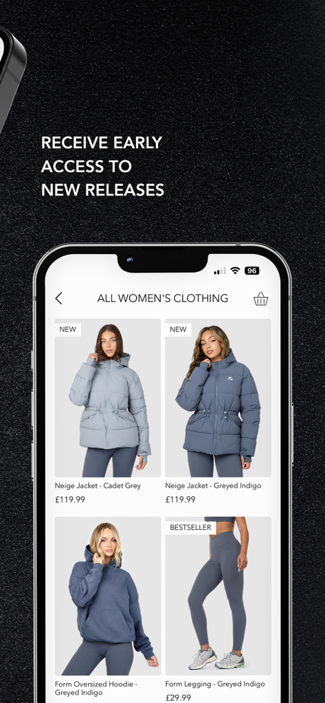 Montirex - App mobile Montirex che mostra abbigliamento da donna e accesso anticipato alle nuove uscite