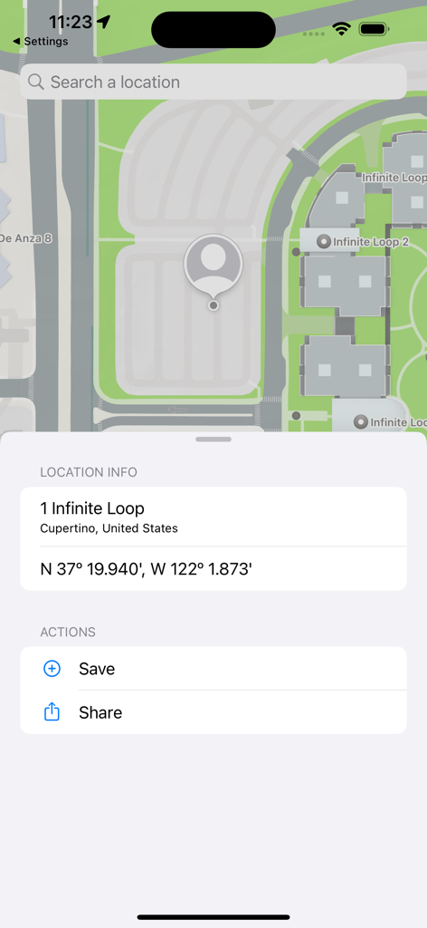 Interface cartographique affichant les coordonnées GPS précises et les informations de localisation dans l'application My Location Manager Lite