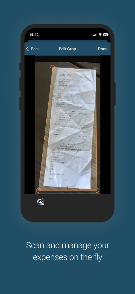 Interface de aplicativo móvel para digitalizar e cortar recibos para gerenciar despesas.