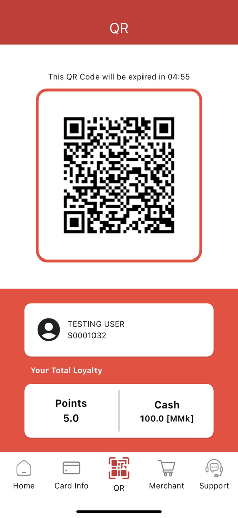 K+ Points - Interfaz de la aplicación K Plus Points que muestra un código QR para la identificación del miembro y un resumen de los puntos de fidelidad y recompensas en efectivo acumulados