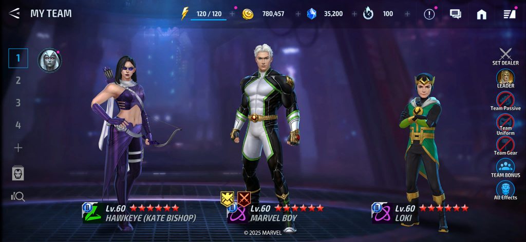 Marvel Future Fight Teammanagement-Bildschirm mit Hawkeye Marvel Boy und Loki