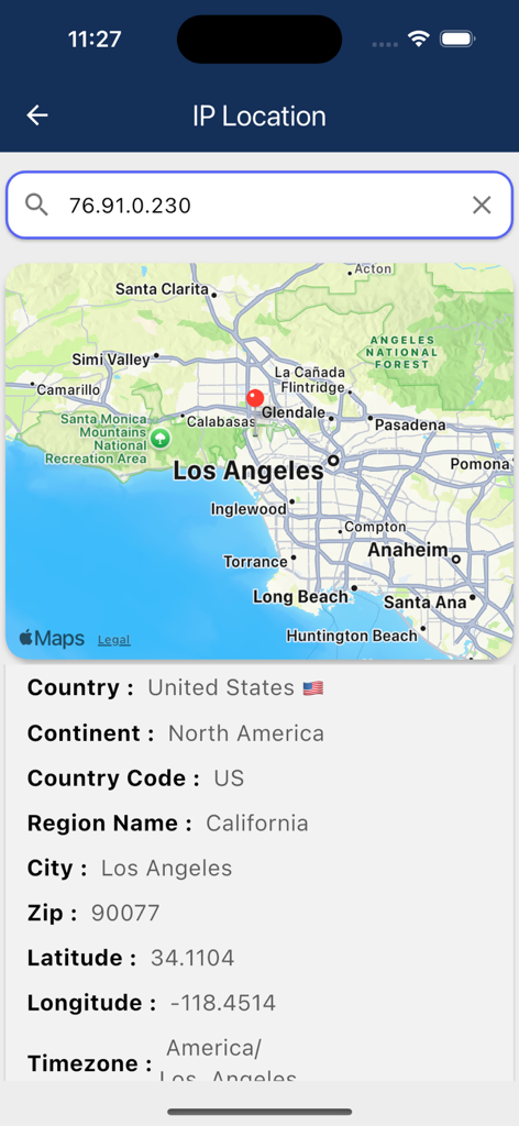 Interface do aplicativo móvel exibindo a geolocalização do endereço IP em um mapa de Los Angeles com informações técnicas detalhadas.