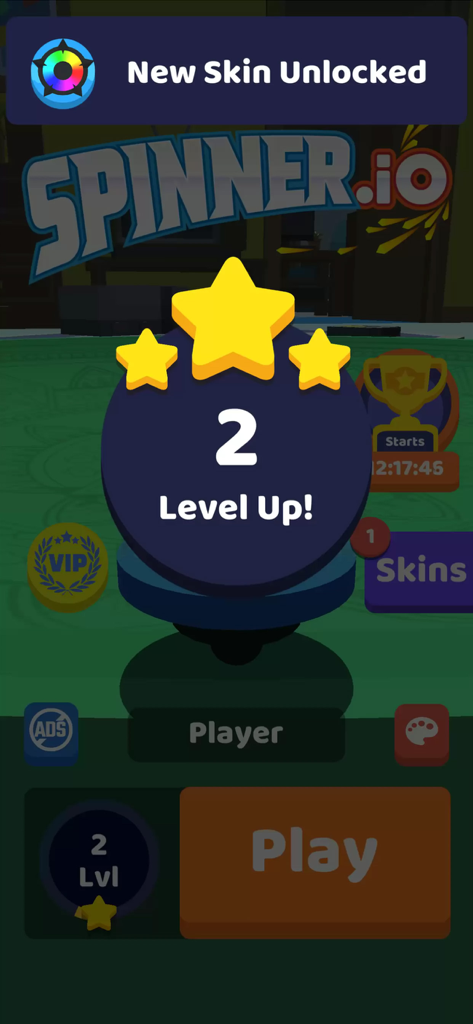 Screenshot del gioco Spinner.io che mostra il passaggio al livello 2 con la notifica di sblocco di una nuova skin