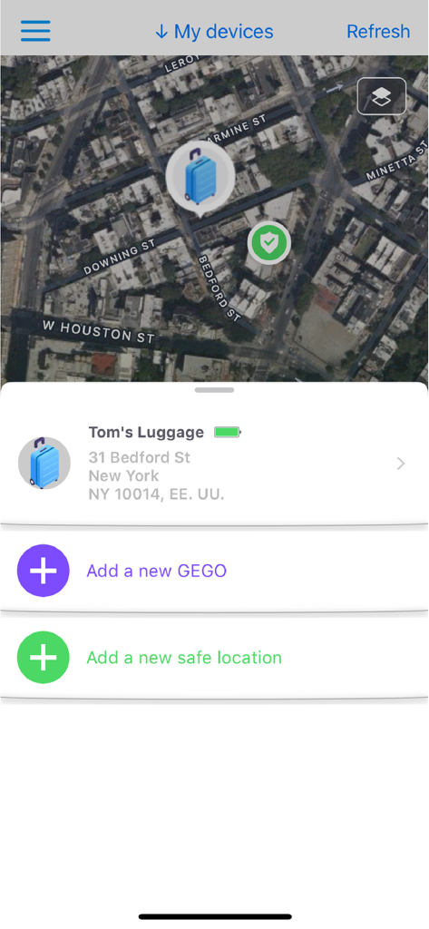 Tela do aplicativo móvel GEGO mostrando a localização da bagagem em tempo real em um mapa e opções de gerenciamento de dispositivos.