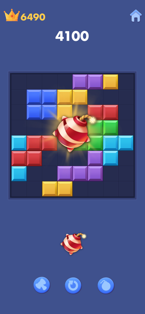 Pantalla del juego Block Puzzle Color Blast con un potenciador de bomba que limpia bloques coloridos en una cuadrícula de 8x8.