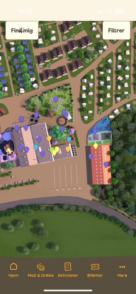 Jesperhus - for voksne - Mobile app interface showing a 3D aerial map of a resort park with location markers and a navigation bar