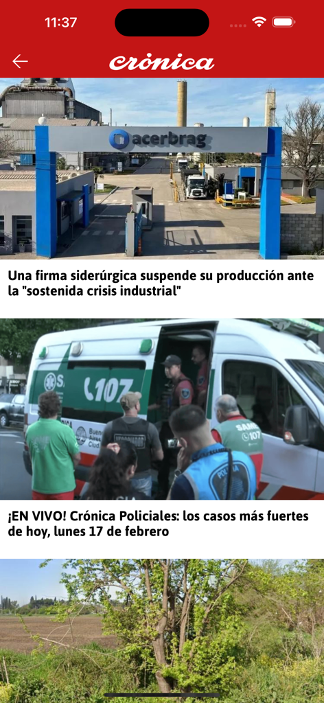 Diario Cronica app screen showing news articles on industrial production and crime reports