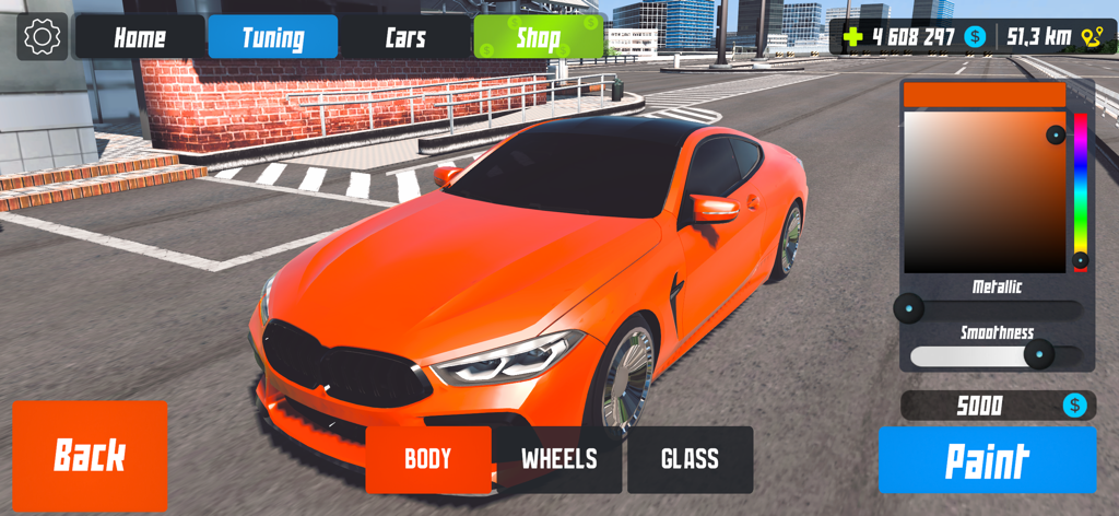 Menú de personalización y pintura de coches con un coche deportivo naranja en el juego de carreras Japan Highway.
