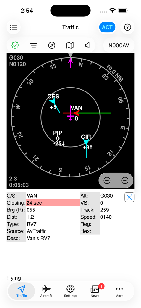 AvTraffic app screenshot showing aircraft traffic monitoring radar with collision alerts and flight data