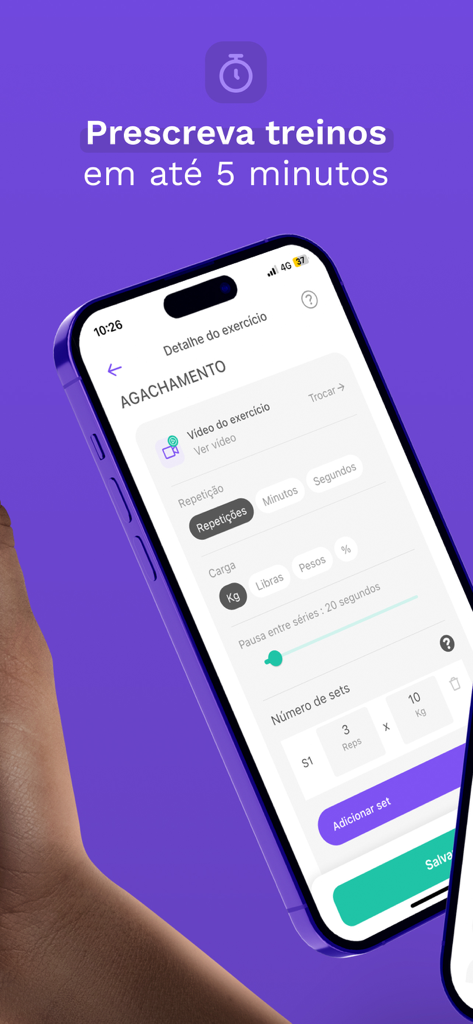 Tecnofit para Personal Trainer - Mobile interface of Tecnofit app for personal trainers creating a squat workout