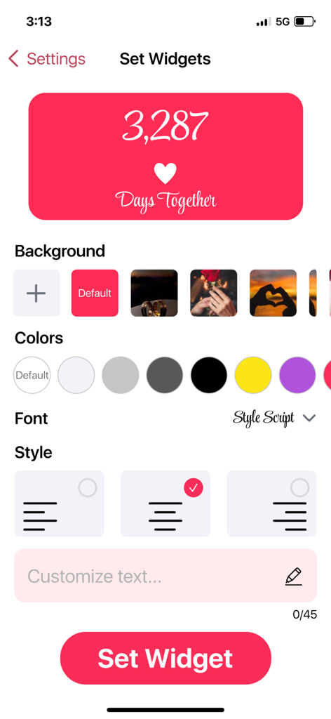 Widget customization screen for a relationship tracker app featuring background, color, and font selection options.