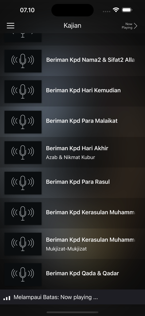 A list of Islamic audio lectures by Ust. Khalid Basalamah featuring various theological topics in a dark themed interface
