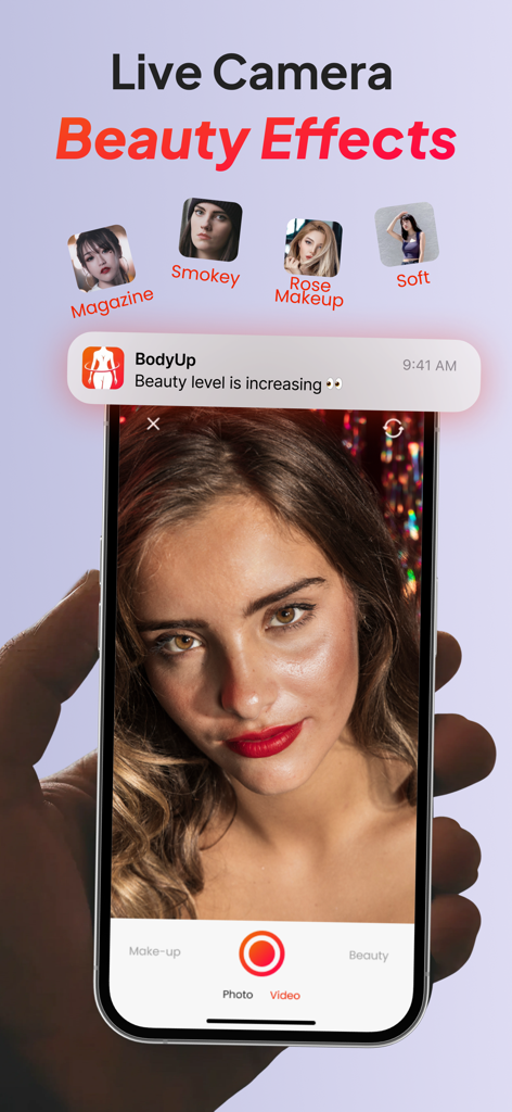 Uma pessoa segurando um smartphone mostrando a interface da câmera ao vivo do aplicativo BodyUp com filtros de maquiagem em tempo real e efeitos de beleza aplicados ao rosto de uma mulher.
