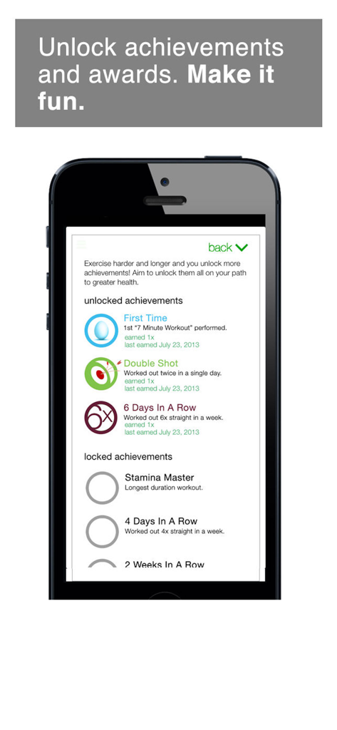 7 Minute Workout Challenge - Pantalla de un smartphone que muestra la sección de logros de la aplicación 7 Minute Workout Challenge con iconos para varios hitos de fitness