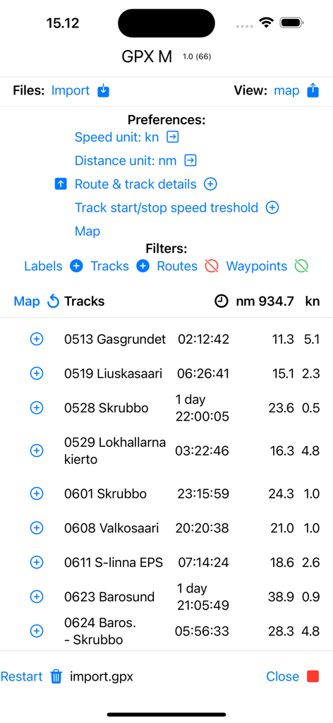 Interface of GPX M Viewer app showing track summaries and navigation settings on iPhone