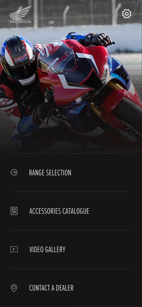 Menú principal de la aplicación Honda Motorcycles Europe con una moto deportiva y opciones de navegación
