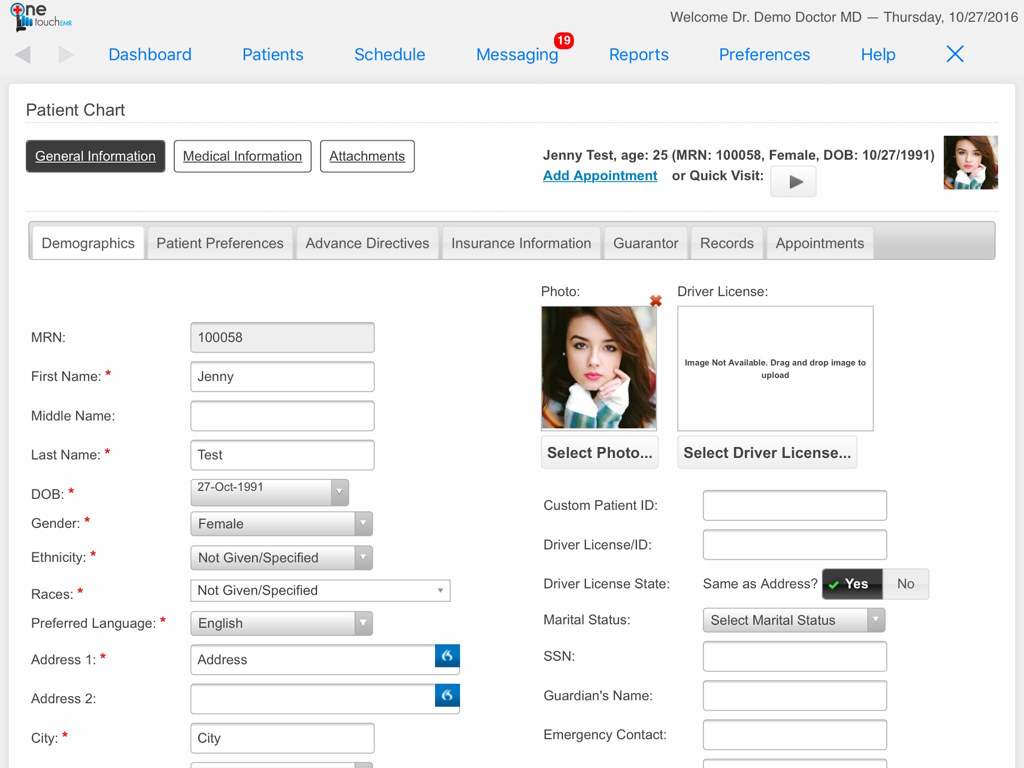 OneTouch EMR iPad-Oberfläche, die den Bildschirm mit Patientendemografiedaten anzeigt, mit Feldern für persönliche Informationen und einem Profilbild.