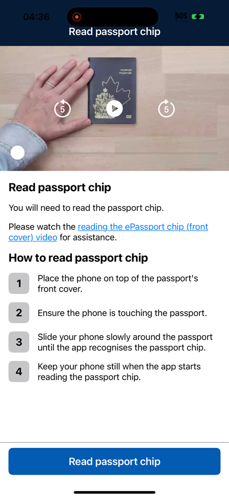 AustralianETA - Una pantalla de aplicación móvil que muestra instrucciones paso a paso y un tutorial en video para escanear un chip de pasaporte en la aplicación AustralianETA.