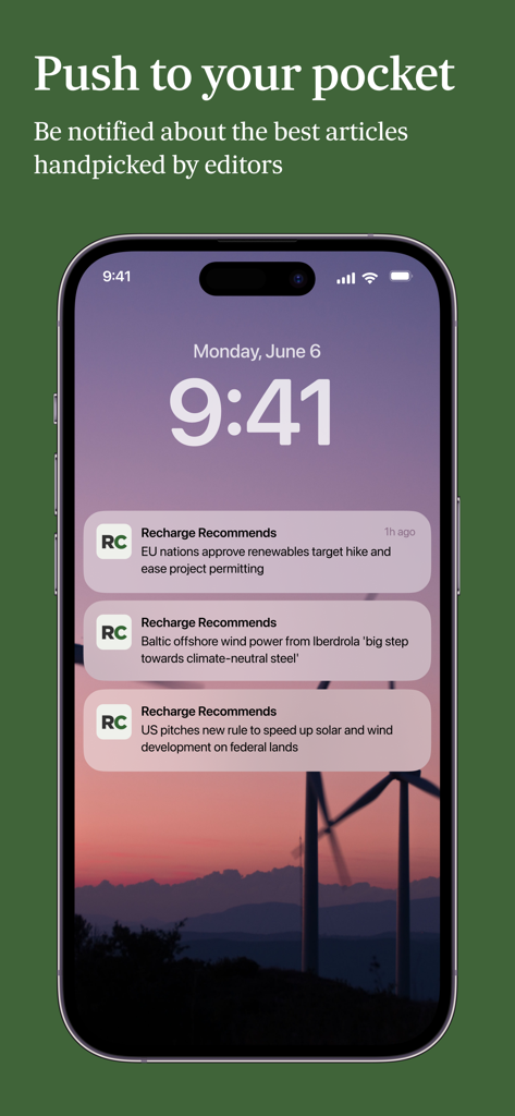 Sperrbildschirm eines Smartphones mit Push-Benachrichtigungen von Recharge News zu Schlagzeilen über erneuerbare Energien.