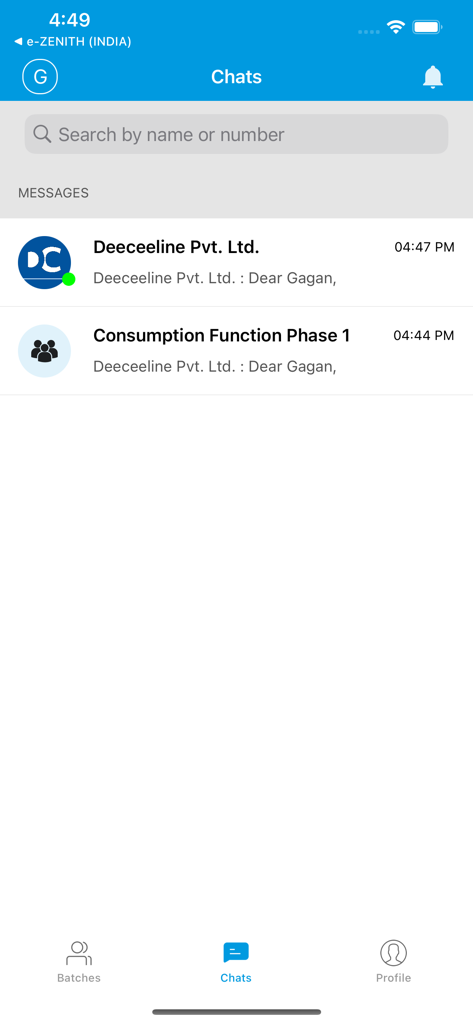 Deeceeline - Interface of the Deeceeline app showing the chats screen with messages from study groups and administration.