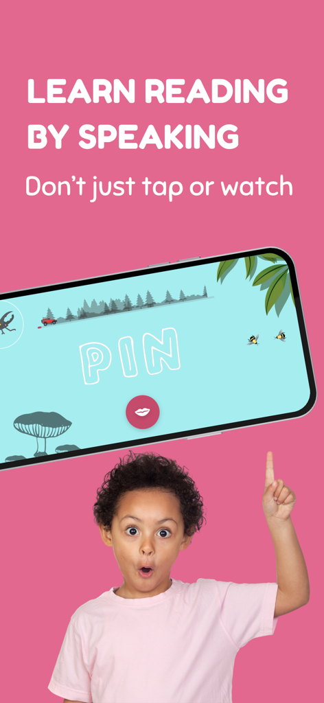 Learn to Read: Wild Phonics - Un niño señalando con entusiasmo junto a la pantalla de un teléfono que muestra la aplicación Wild Phonics con el texto Aprende a leer hablando