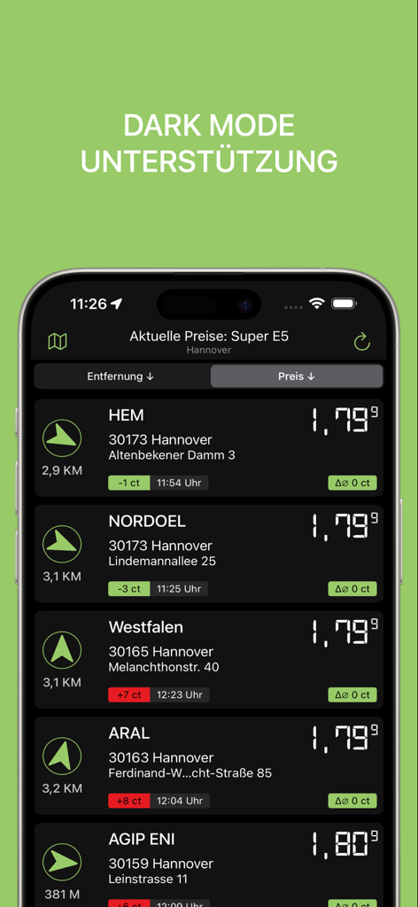 Captura de pantalla de la app benzinpreis.de mostrando precios de combustible en diferentes gasolineras en modo oscuro