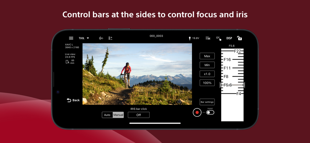 Interfaccia dell'app Sony Monitor and Control che mostra lo slider di regolazione dell'iride e i controlli remoti della fotocamera su uno schermo di smartphone