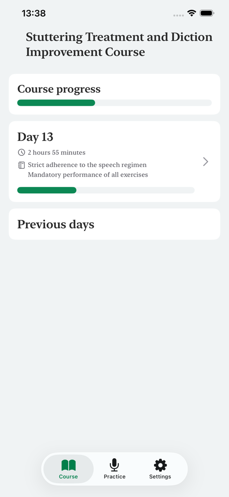FreeTalk: Stuttering treatment - FreeTalkアプリのインターフェース。30日間の吃音治療コースの進捗状況と毎日のエクササイズトラッカーを表示。
