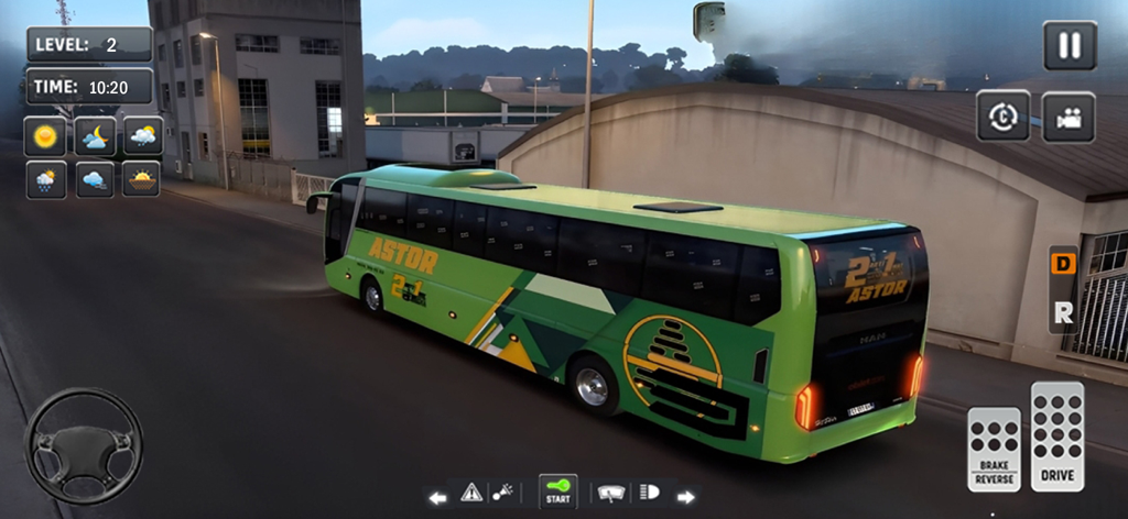 Coach Bus Simulator Game 2022 - Un autobús de pasajeros verde y amarillo conduciendo por una calle de la ciudad en Coach Bus Simulator Game 2022