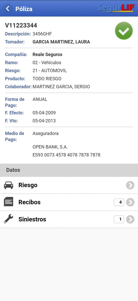 Pantalla de detalles de póliza de seguro de SegurLIF Movil que muestra información de seguro de vehículo